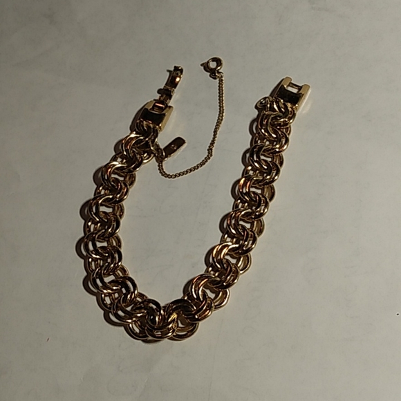 RICH GOLDTONE Vintage MONET SIGNED CHUNKY  CHAIN BRACELET - Picture 2 of 8